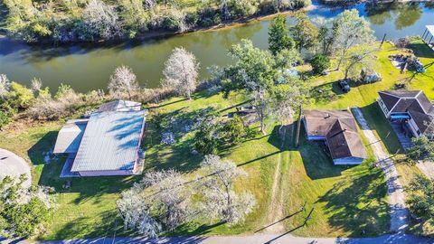 Vacant Land For Sale - 3307 Saint Anne St<br/> Liverpool, TX 77577