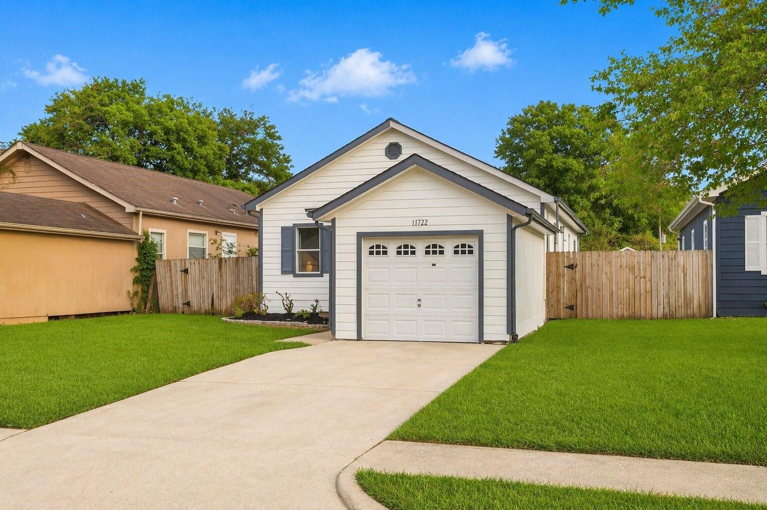 11722 Greenglen Drive