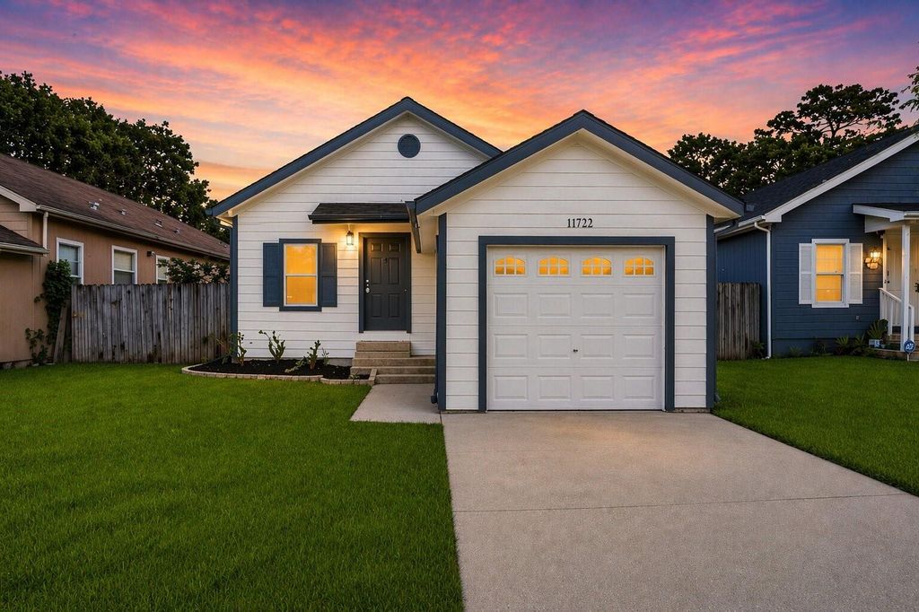 Photo of 11722 Greenglen Drive, Houston, TX 77044 (MLS # 70869685)