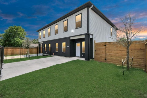 Multifamily For Sale - 8406 Parnell Street #A/B<br/> Houston, TX 77051