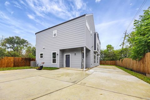 Photo of 3402 Nathaniel Brown Street #B, Houston, TX 77021 (MLS # 20984995)