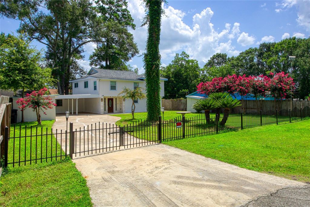 Photo of 118 Waterwood Drive, Huffman, TX 77336 (MLS # 38874584)