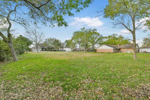 Vacant Land For Sale - 203 Shady Nook Lane<br/> Friendswood, TX 77546