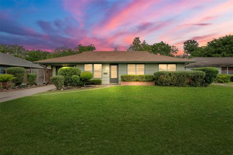 Photo of 6807 Kingsway Drive, Houston, TX 77087 (MLS # 92055104)