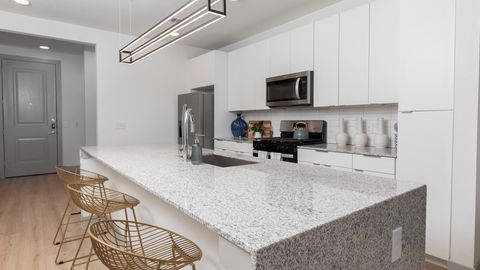 Photo of 2305 Summer Street #612, Houston, TX 77007 (MLS # 56895541)