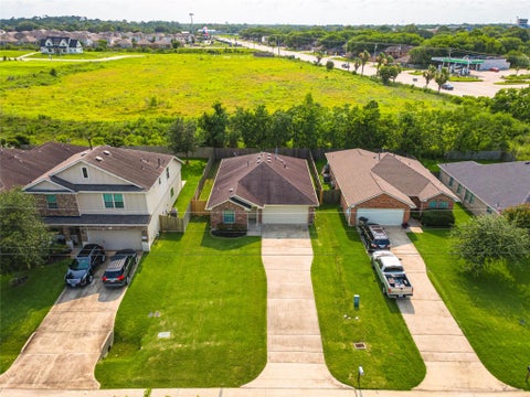 Photo of 4131 Country Club Drive, Dickinson, TX 77539 (MLS # 25746451)