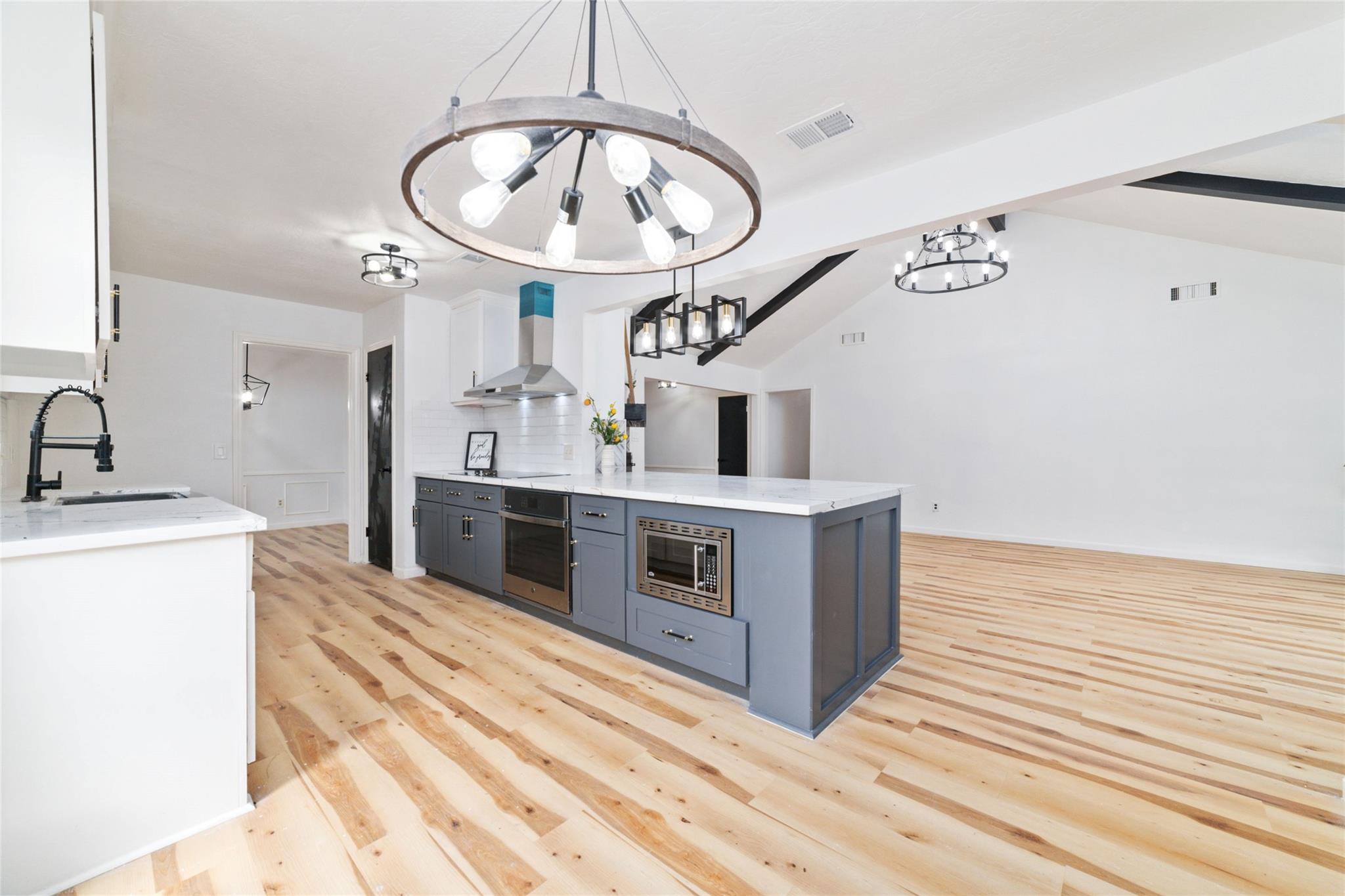 2419 Turtle Creek Drive