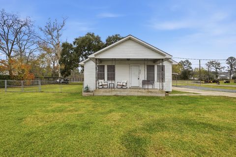 Photo of 6902 Concord Road, Beaumont, TX 77708 (MLS # 90703782)