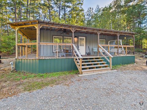 Photo of 1068 Holiday Harbor Drive, Jefferson, TX 75657 (MLS # 36951240)