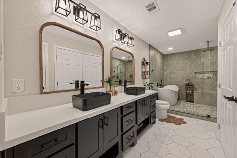Tiny photo for 514 S Shadowbend Avenue, Friendswood, TX 77546 (MLS # 79034345)