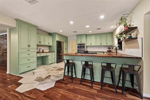 Tiny photo for 514 S Shadowbend Avenue, Friendswood, TX 77546 (MLS # 79034345)