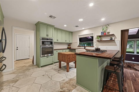 Tiny photo for 514 S Shadowbend Avenue, Friendswood, TX 77546 (MLS # 79034345)