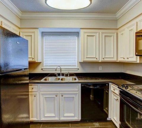 Tiny photo for 1903 Portsmouth Street #27, Houston, TX 77098 (MLS # 60880389)