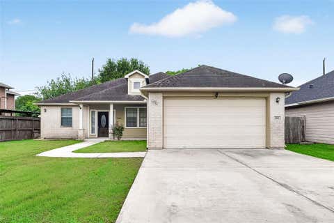 Photo of 934 Genoa Street, Houston, TX 77587 (MLS # 59489523)