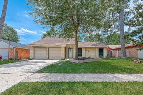 Photo of 3527 Acorn Springs Lane, Spring, TX 77389 (MLS # 18751329)