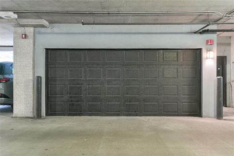 Condo For Sale - 2000 Bagby Street #2401<br/> Harris County, Houston, TX 77002