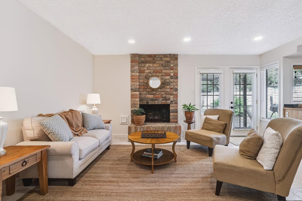 Photo of 1802 Brushy Creek Drive, Sugar Land, TX 77478 (MLS # 98541423)