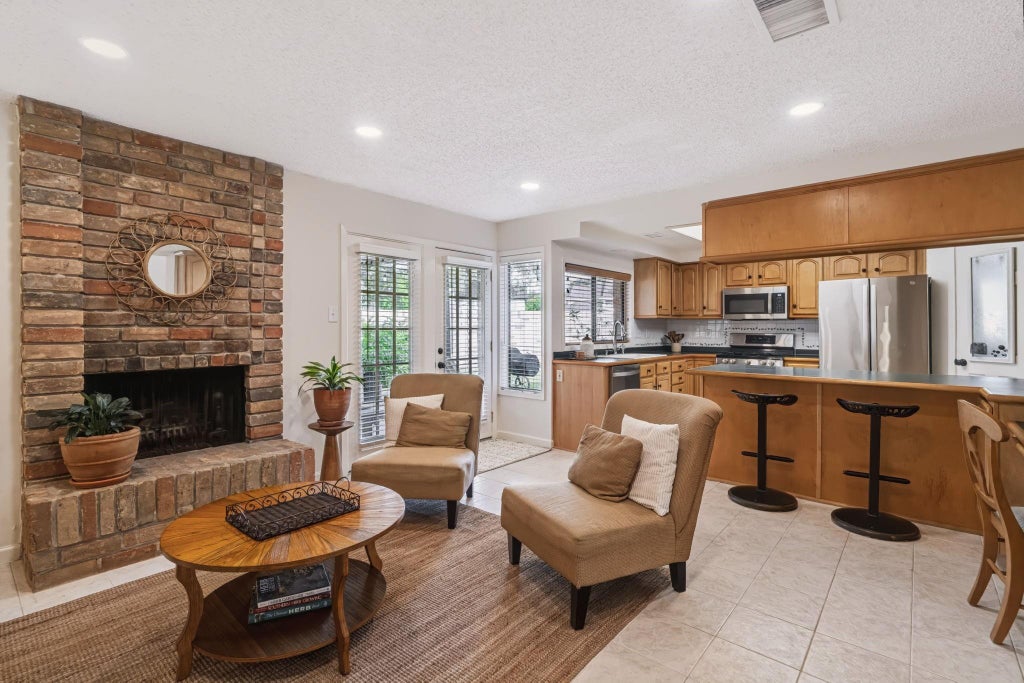 Photo of 1802 Brushy Creek Drive, Sugar Land, TX 77478 (MLS # 98541423)