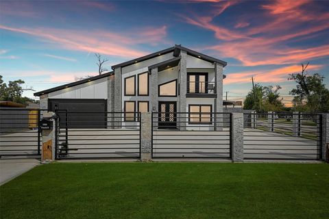 13529 Granada Street Houston TX 77015