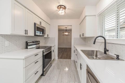 Photo of 16818 Carrack Turn Drive, Friendswood, TX 77546 (MLS # 76432523)