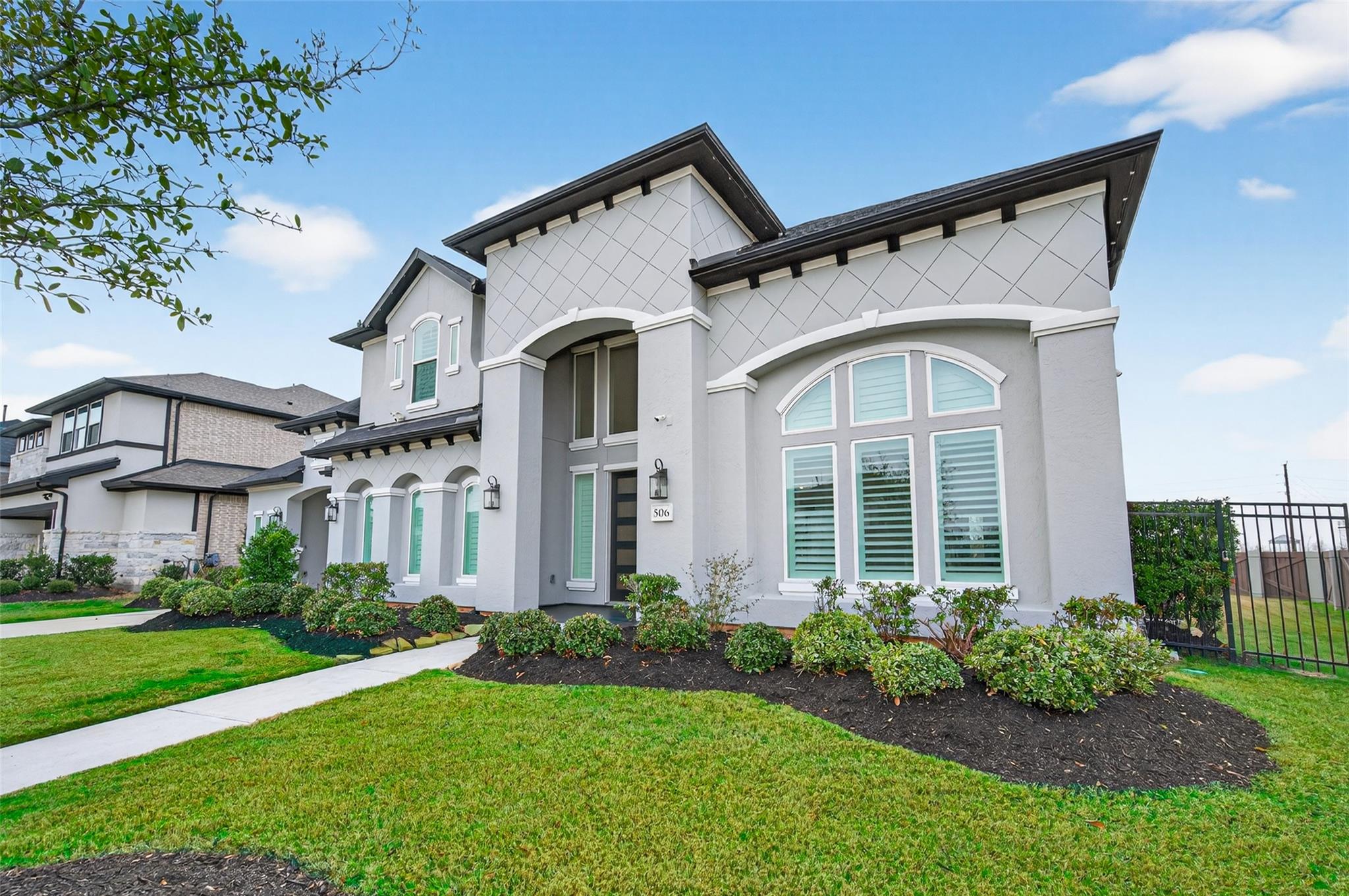 506 Vineyard Hollow Court