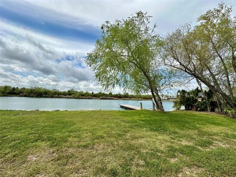 Vacant Land For Sale - 2726 Avenue D<br/> San Leon, TX 77539