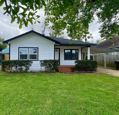 810 Avenue D South Houston TX 77587