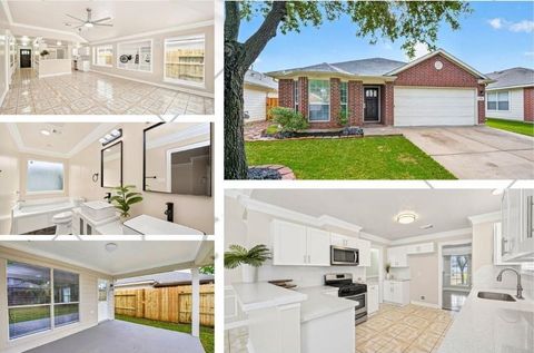 Photo of 12522 Magnolia Canyon, Houston, TX 77099 (MLS # 13411496)