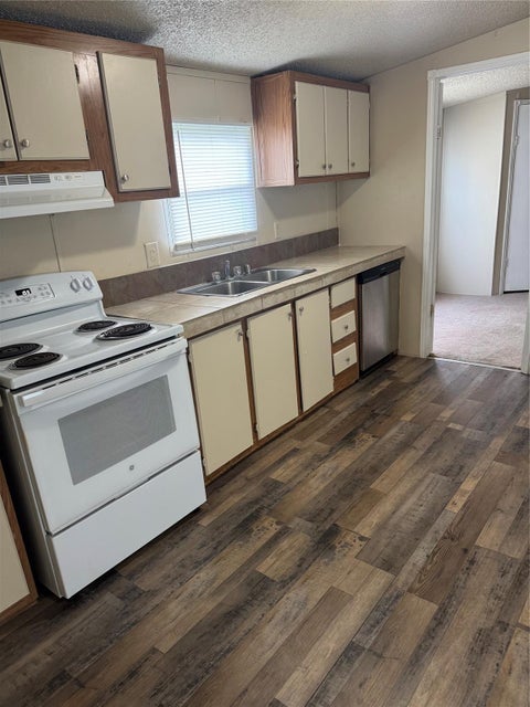 Photo of 1405 B Street, Waller, TX 77484 (MLS # 38306254)