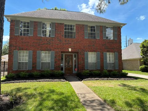 Homes For Rent - 4635 Meadow Green Drive<br/> Sugar Land, TX 77479