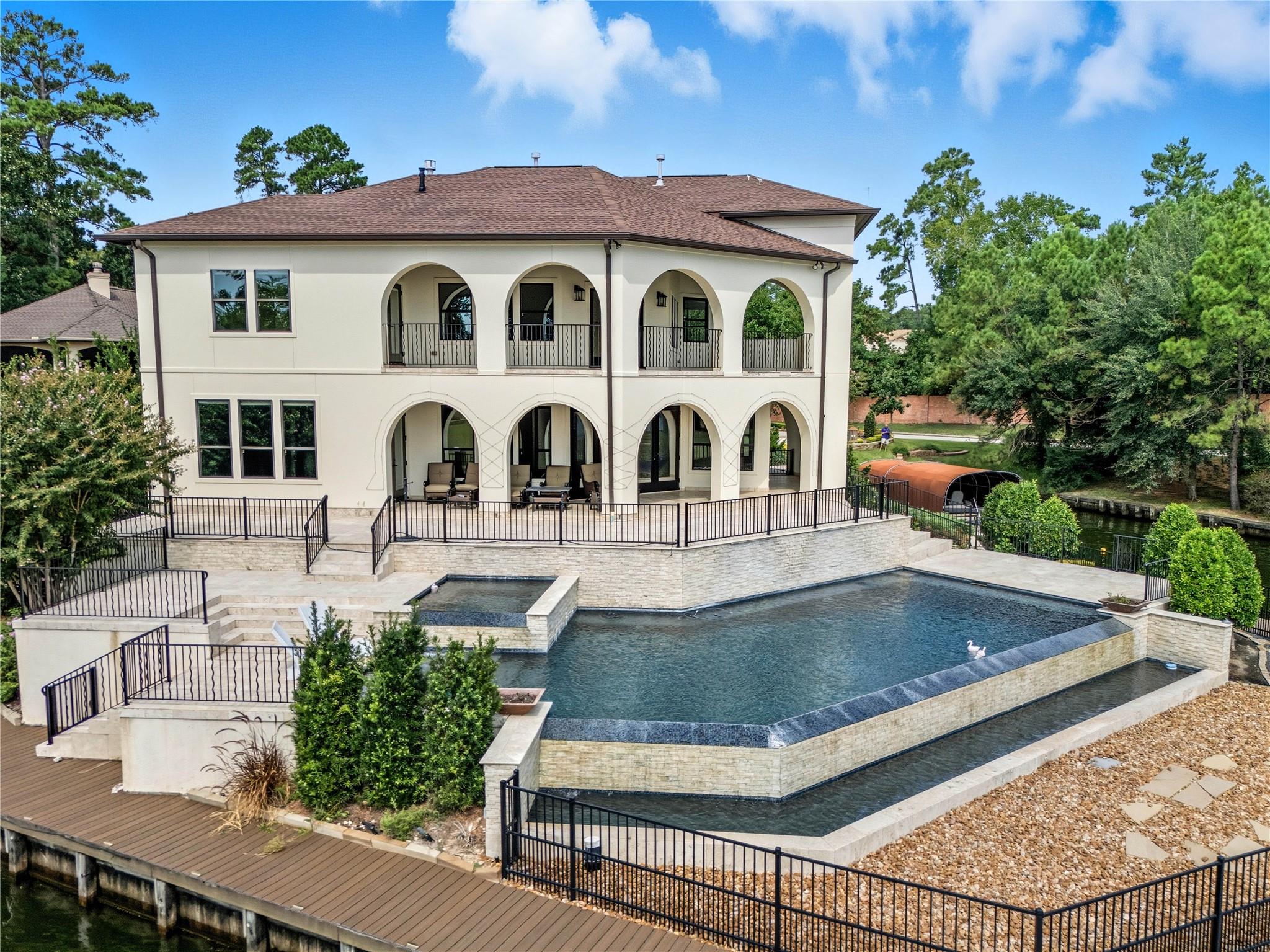 186 Bentwater Bay Drive
