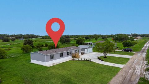 Homes For Sale - 8916 Fm 646 Road<br/> Santa Fe, TX 77510