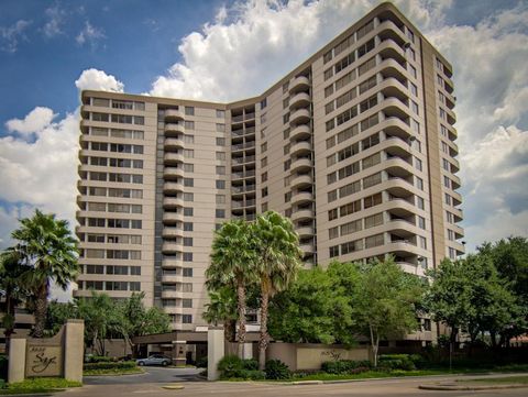 Photo of 3525 Sage Road #1014, Houston, TX 77056 (MLS # 80726072)