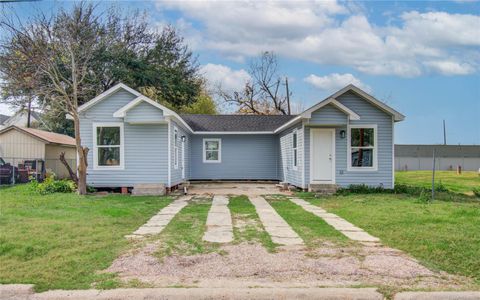 114 S Iowa Street La Porte TX 77571