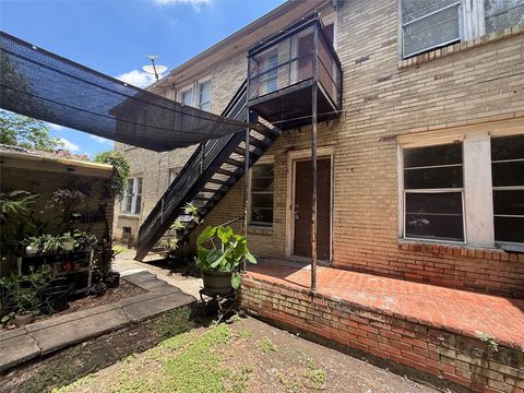 Photo of 7002 Vandeman Street #5, Houston, TX 77087 (MLS # 89692809)