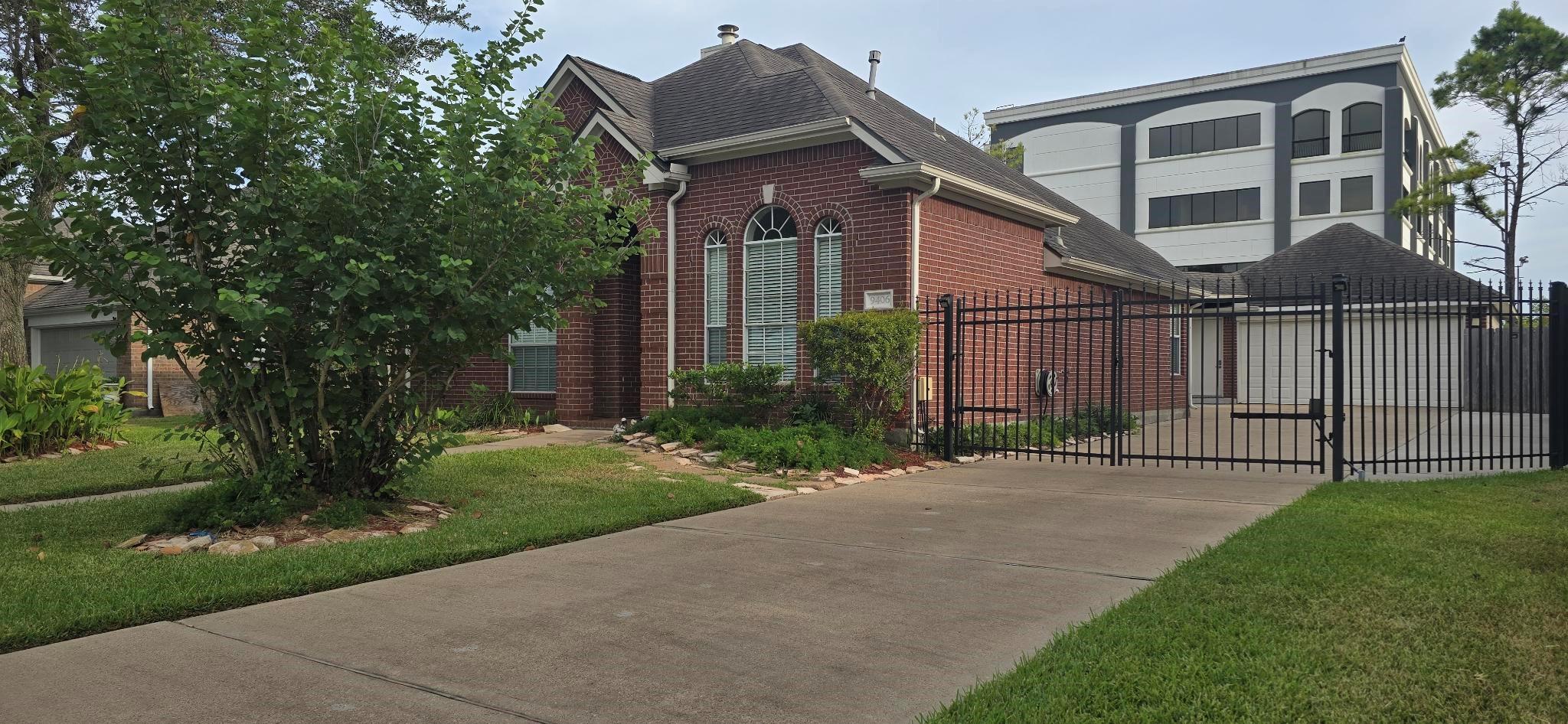 9406 Sunlake Drive