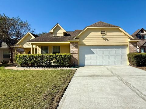 Photo of 11911 Green Glade Drive, Houston, TX 77099 (MLS # 51271323)