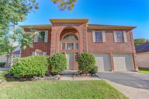 Photo of 13030 Richmond Avenue, Houston, TX 77082 (MLS # 25694141)