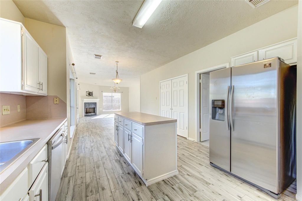 Photo of 13030 Richmond Avenue, Houston, TX 77082 (MLS # 25694141)