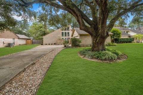 Photo of 7202 Benwich Circle, Houston, TX 77095 (MLS # 94627161)