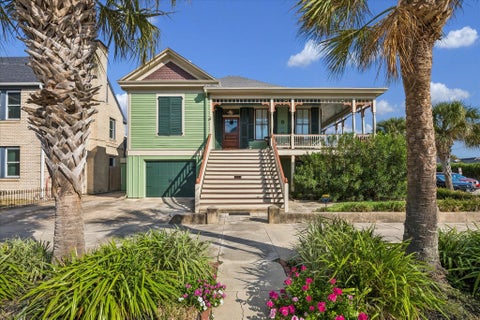 Photo of 2102 Avenue P, Galveston, TX 77550 (MLS # 81548663)