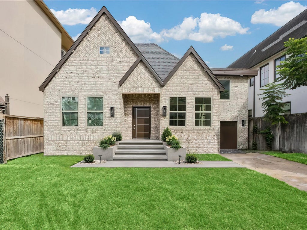 Photo of 2123 Kingston Street, Houston, TX 77019 (MLS # 41837644)