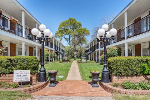 Photo of 401 E Main St St #8, Brenham, TX 77833 (MLS # 19671284) Photo of 401 E Main St St #8, Brenham, TX 77833 (MLS # 19671284)