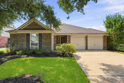 Photo of 20819 Ochre Willow Trail, Cypress, TX 77433 (MLS # 10888661)