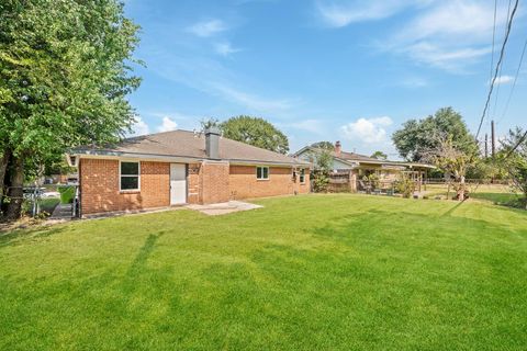 Tiny photo for 15415 W Hampton Circle, Houston, TX 77071 (MLS # 39296823)