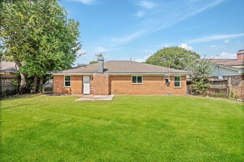 Tiny photo for 15415 W Hampton Circle, Houston, TX 77071 (MLS # 39296823)