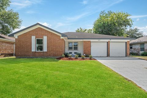 Tiny photo for 15415 W Hampton Circle, Houston, TX 77071 (MLS # 39296823)