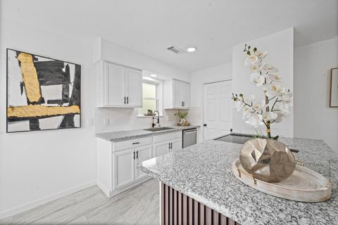 Tiny photo for 15415 W Hampton Circle, Houston, TX 77071 (MLS # 39296823)