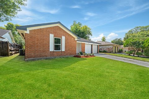 Tiny photo for 15415 W Hampton Circle, Houston, TX 77071 (MLS # 39296823)