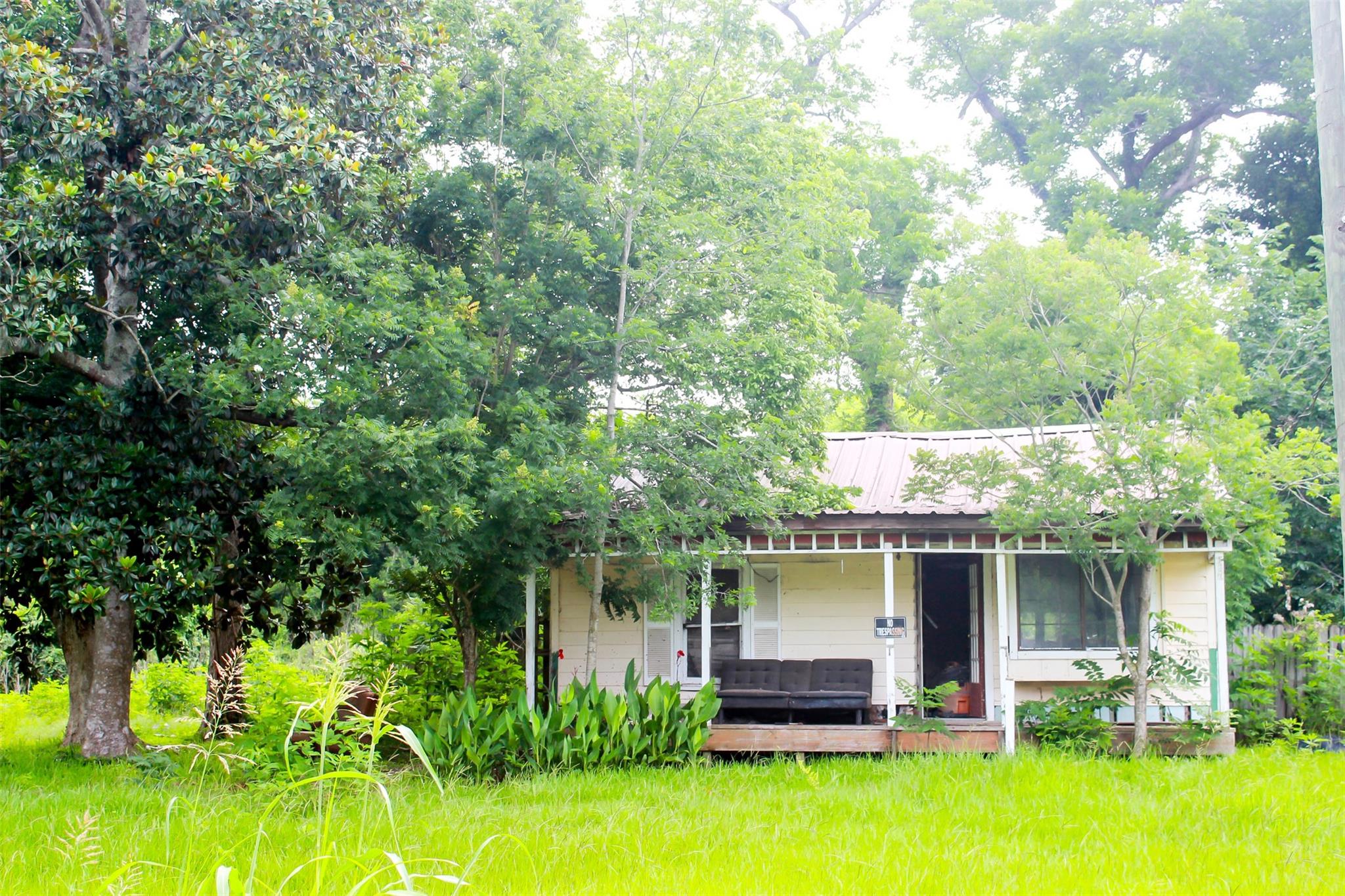 120 Creekside Drive